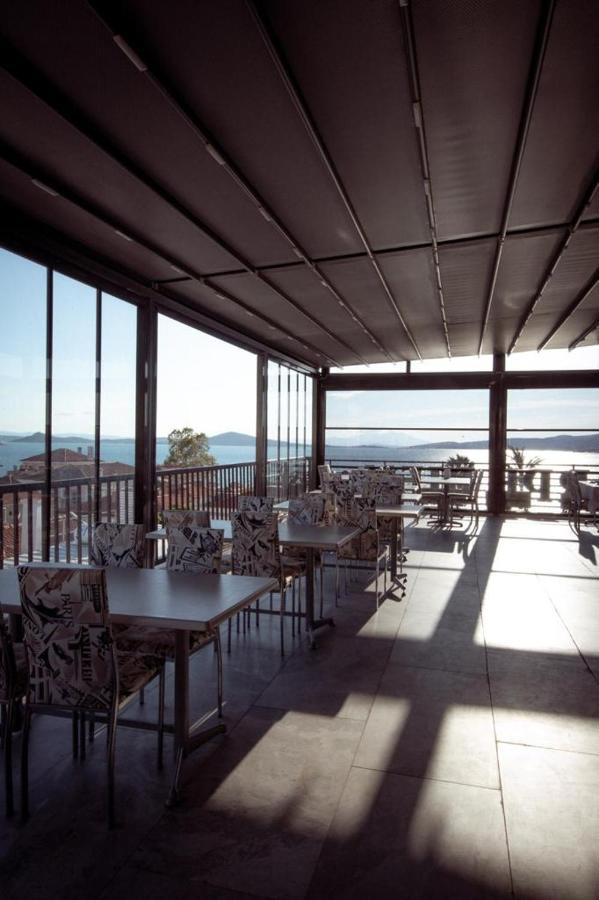 Carpe Diem Hotel Ayvalik Bagian luar foto