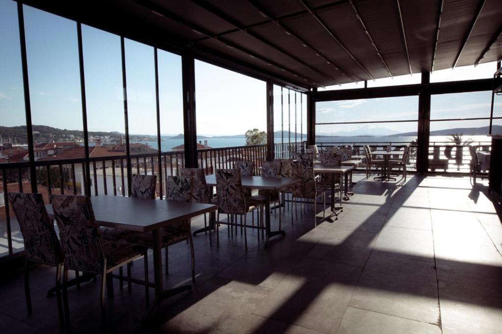 Carpe Diem Hotel Ayvalik Bagian luar foto